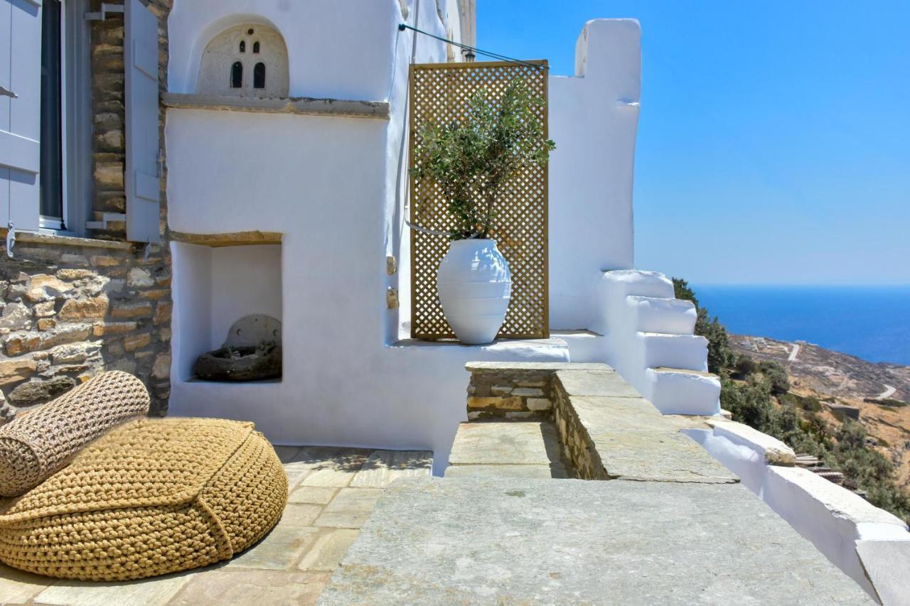 Living Theros Luxury Suites Kardhiani Екстер'єр фото