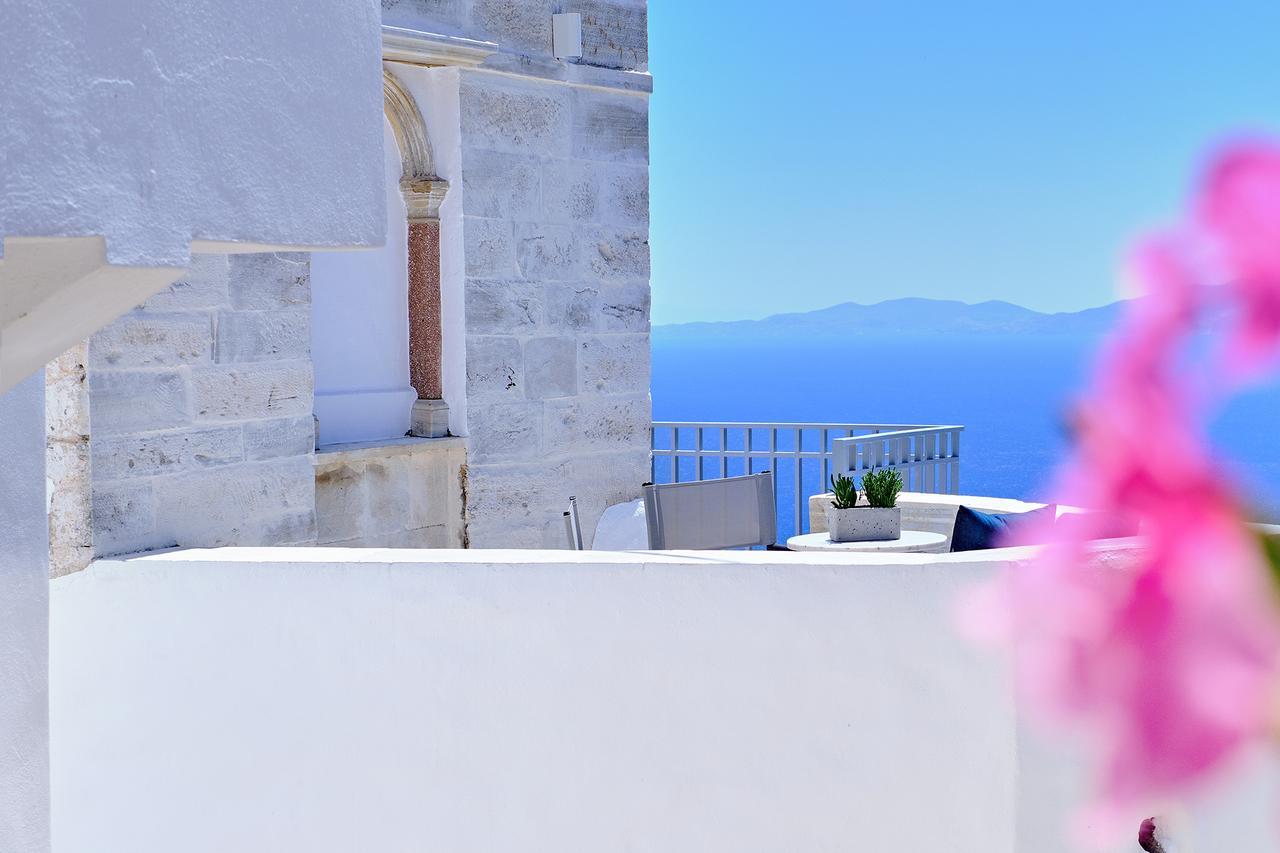 Living Theros Luxury Suites Kardhiani Екстер'єр фото