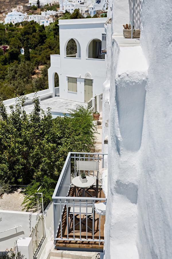 Living Theros Luxury Suites Kardhiani Екстер'єр фото