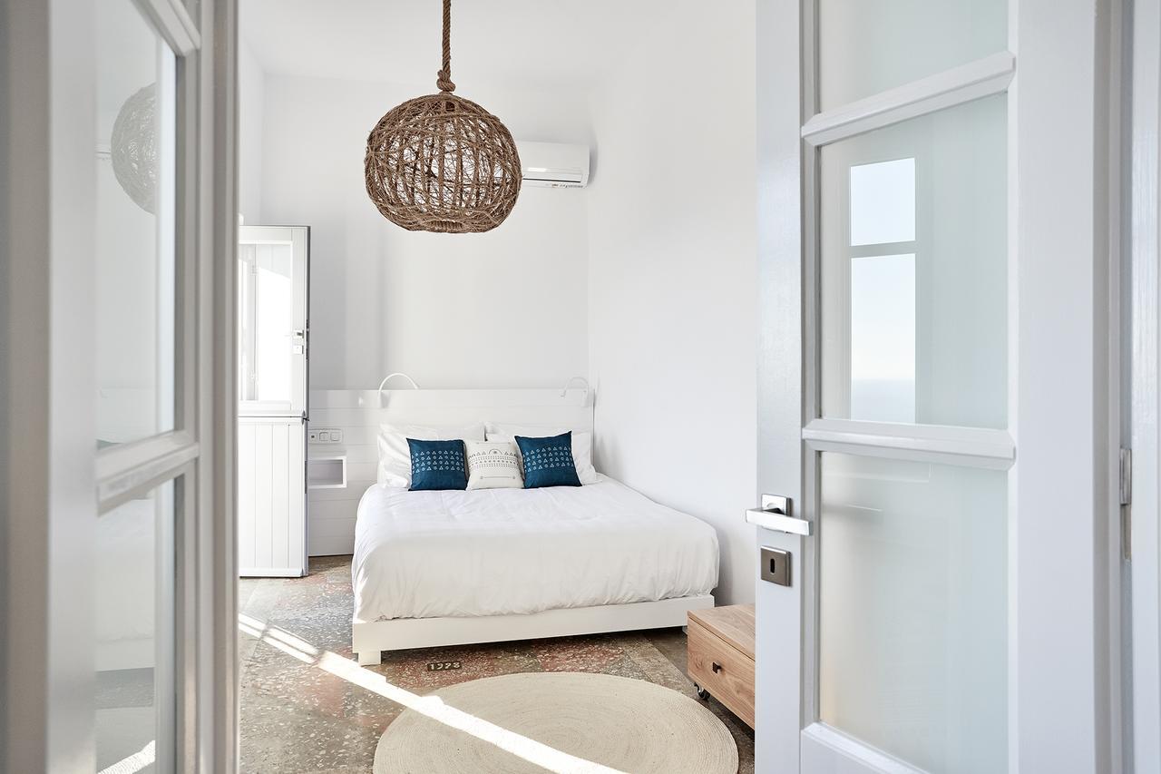 Living Theros Luxury Suites Kardhiani Екстер'єр фото